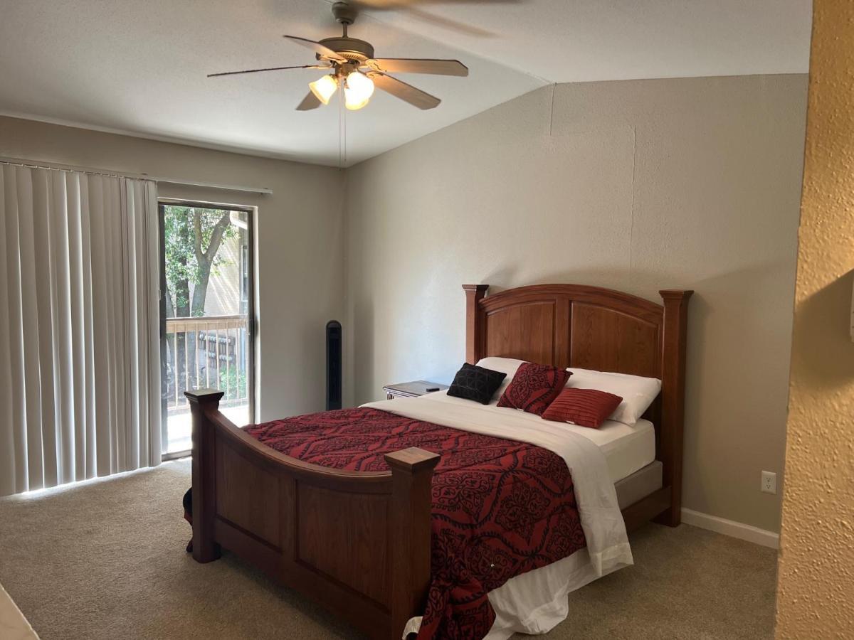 Lovely 1-Bedroom Townhome With Nice Amenities Houston Exteriér fotografie